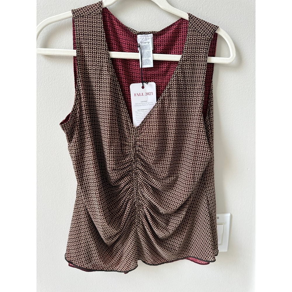 NWT Cabi Sassy Top 4549 Reversible Tile Print Brown Burgundy Ruched Mesh Tank